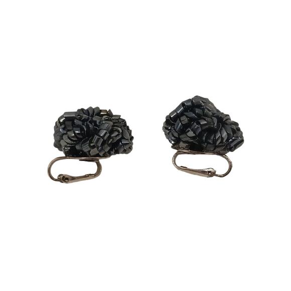 VNT Black Bugle Glass Beads Cluster Clip-On Earrings Seeded Retro Prom Wedding - Picture 5 of 7